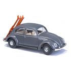 Busch - 1/87 VW KAFER OVALFENSTER MIT SKITRAGER 1955 (2/24) *