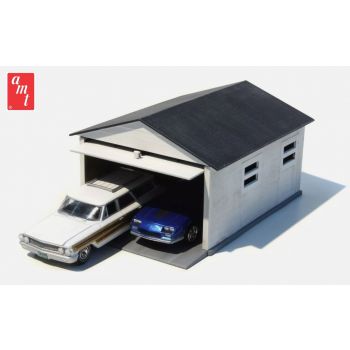 AMT - 1/64 MINI GARAGE WITH WORKING DOOR