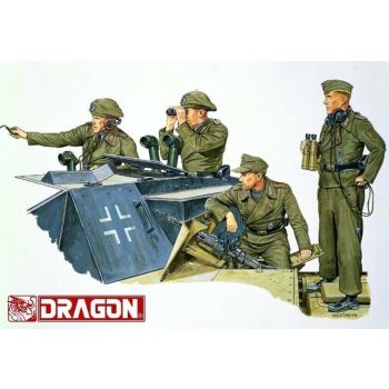 Dragon - 1/35 GERMAN STURMARTILLERIE CREW (3/23) *