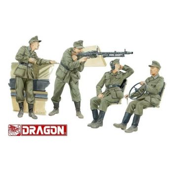 Dragon - 1/35 GERMAN HALFTRACK CREWMEN (3/23) *