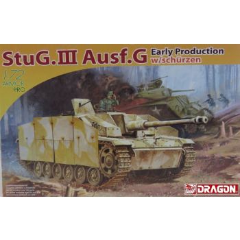 Dragon - 1/72 STUG.III AUSF.G EARLY PRODUCTION W/SCHURZEN (12/23) *