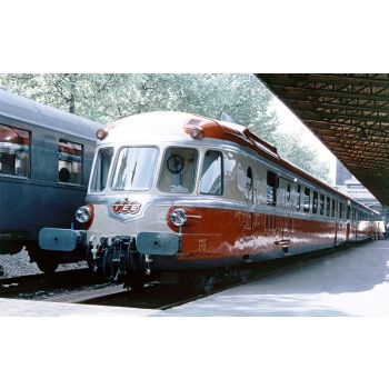 Jouef - 1/87 SNCF DIESEL RAILCAR RGP I TR. R/BE TEE III (12/24) *